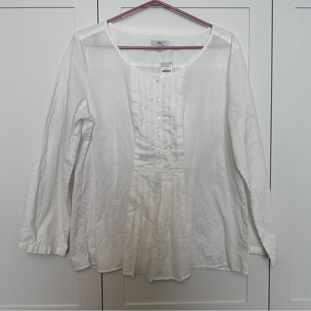GAP Ladies White Blouse